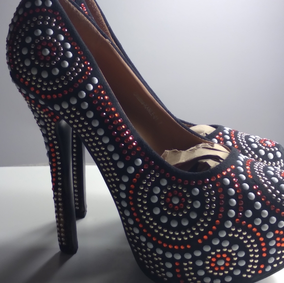 Shoes - Picture 10 of 15